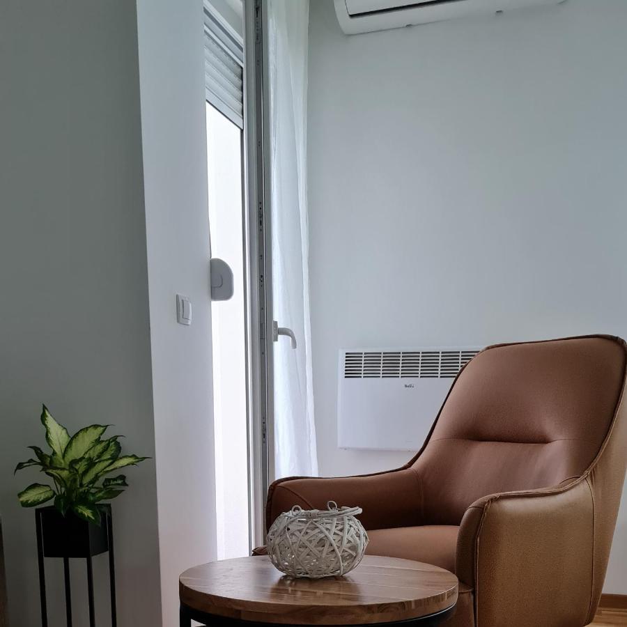 Apartman Tim Lux 1 Vrnjačka Banja Exteriör bild