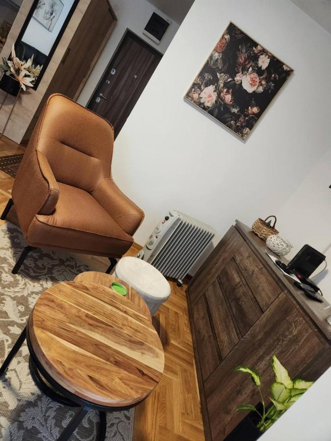 Apartman Tim Lux 1 Vrnjačka Banja Exteriör bild
