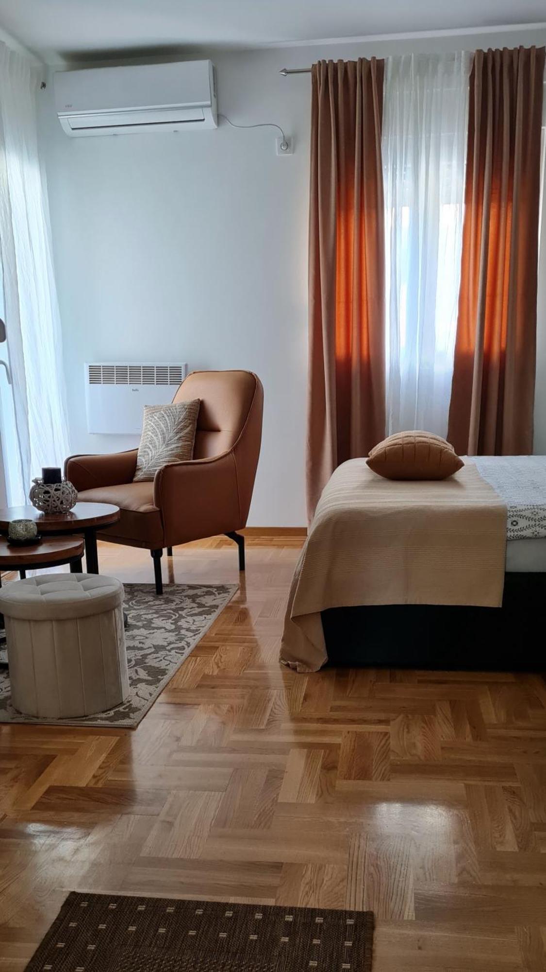 Apartman Tim Lux 1 Vrnjačka Banja Exteriör bild